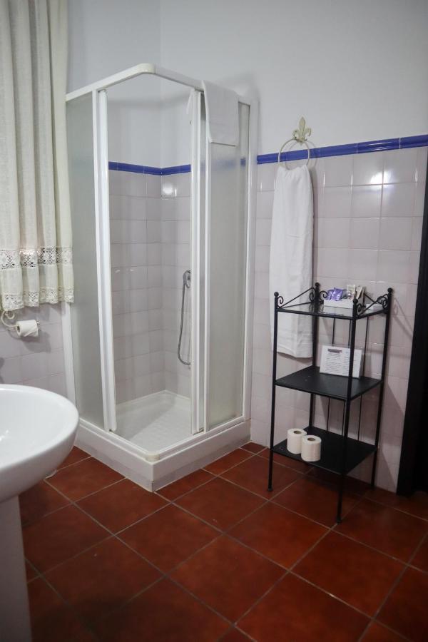 Apartamentos Turisticos Casa Cantillo Carmona  Ngoại thất bức ảnh