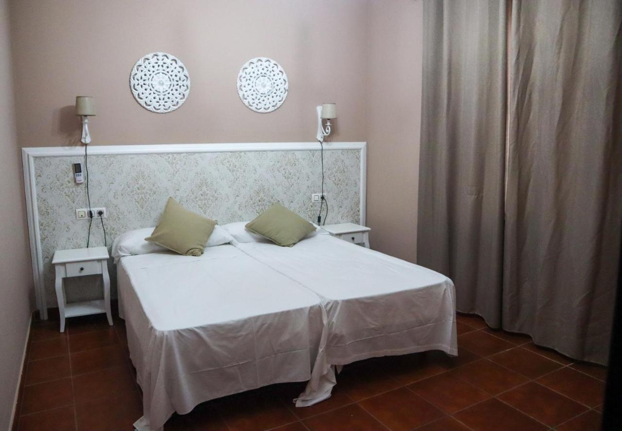 Apartamentos Turisticos Casa Cantillo Carmona  Ngoại thất bức ảnh